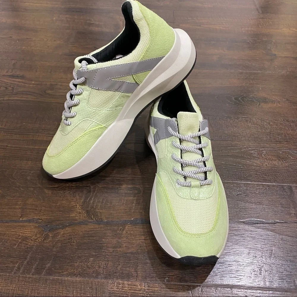 Steve Madden Volcano Suede/Fabric Fashion‎ Sneakers Size 9.5 Women